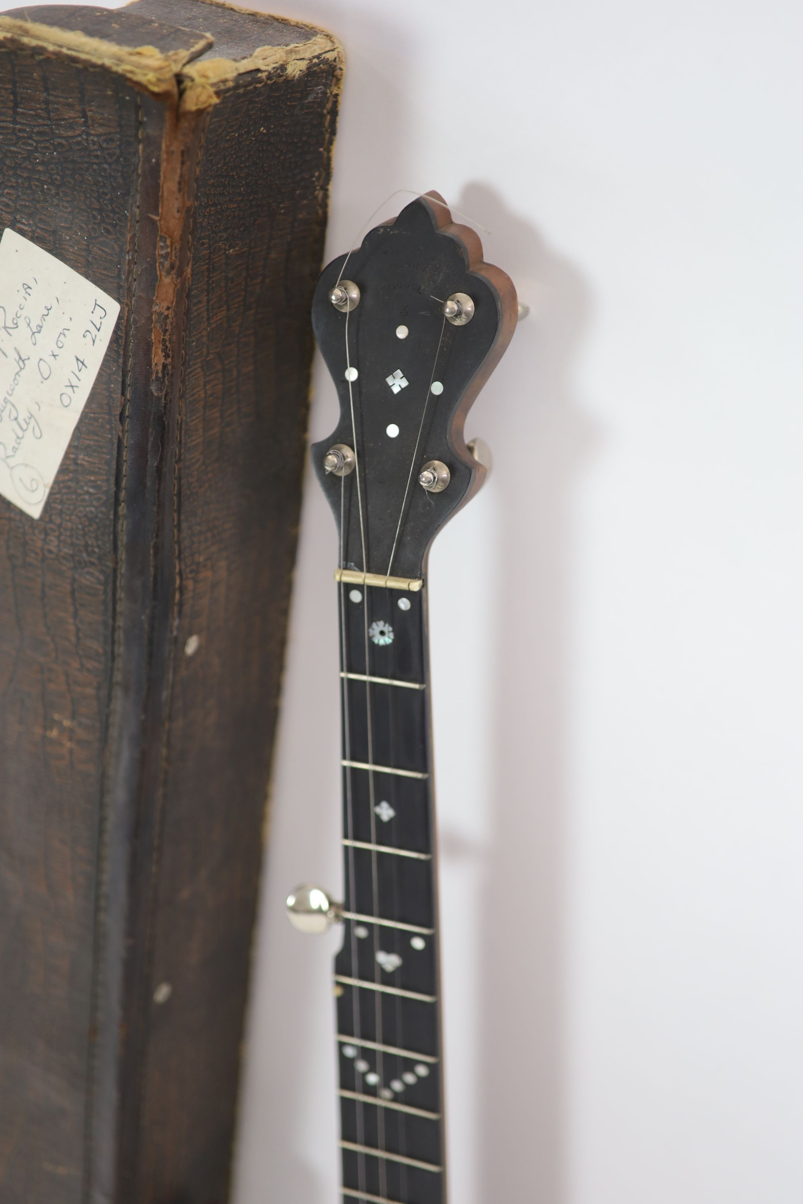 A Windsor Premier banjo model 3, length 91.5cm